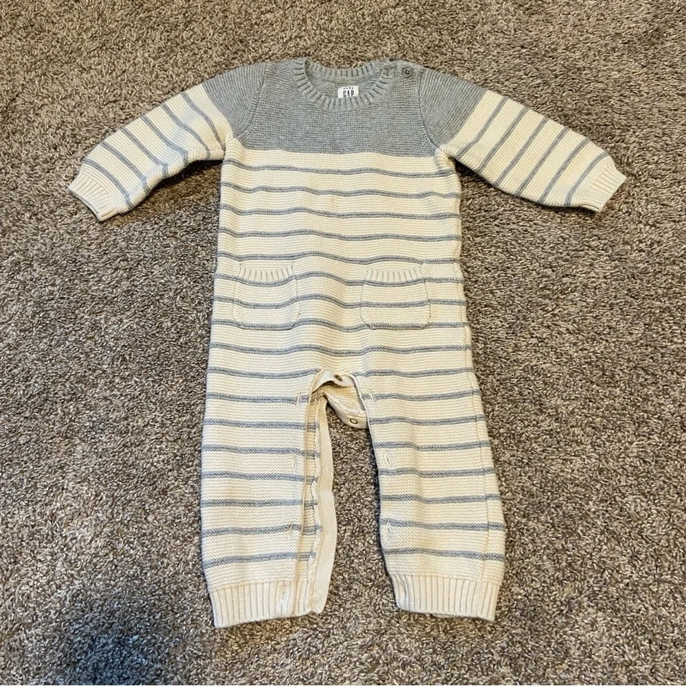 baby GAP Gray and Cream Striped knit sweater romper size 12-18M